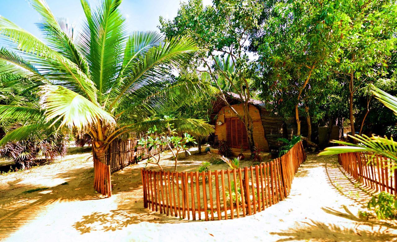Palagama Beach Etalai Buitenkant foto